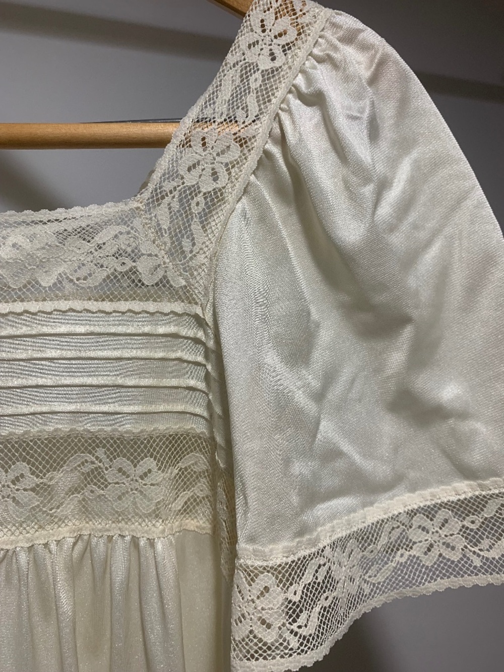 Vintage Artemis Ivory Lace Nylon Nightgown Small Full Length Bridal Cottagecore